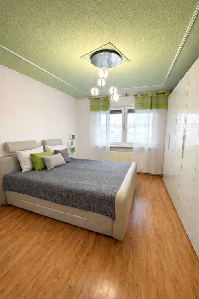 Immobilie in Schwetzingen - Moderne Wohnung mit Balkon und bester Aussicht - Bild 1