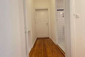1 ZIMMER / BERLINER ALTBAUCHARME / NAHE BOXHAGENER PLATZ – Gryphiusstraße 12, 10245 Friedrichshain, Berlin – Vorschaubild 6