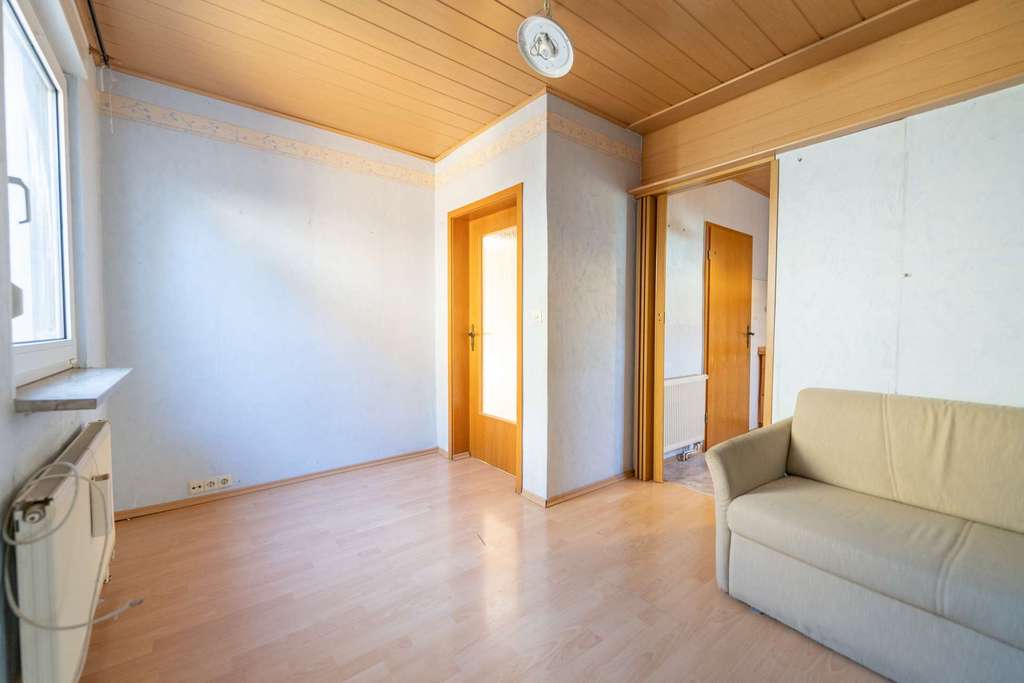 Immobilie in Sonnefeld - Großes Wohnhaus in ruhiger Lage von Sonnefeld! - Bild 2