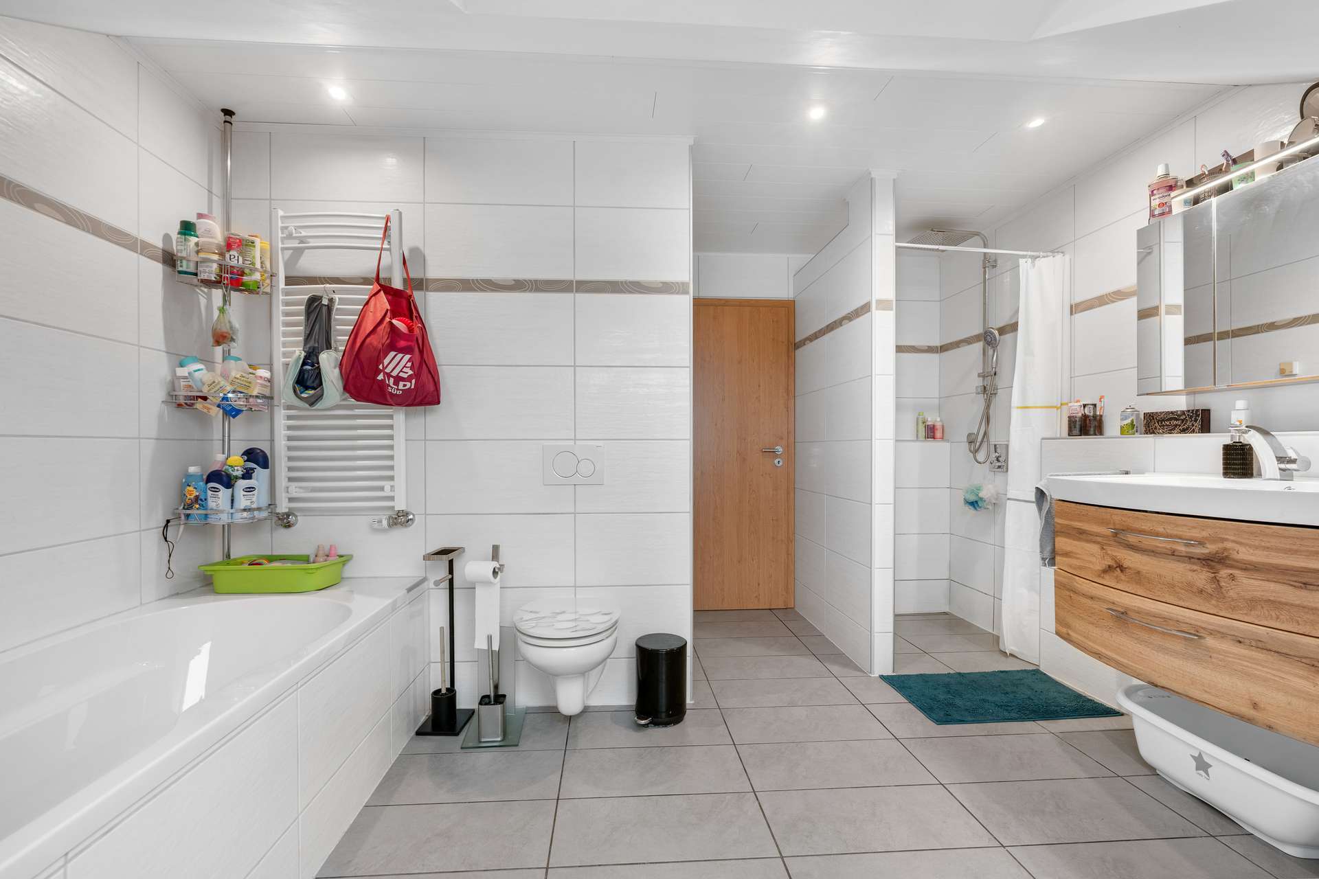 Immobilie in Bruckberg - ***Renovierte 4-Zimmer-Wohnung mit Balkon und Blick ins Grüne - stadtnah in Bruckberg*** - Bild 12