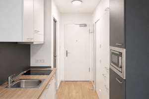 Möbliertes Apartment in Potsdam – zentrale Citylage, Einheit im 2. OG – Die vollständige Adresse der Immobilie erhältst du vom Anbieter., 14467 Nördliche Innenstadt, Potsdam – Vorschaubild 3