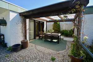 Charmantes Einfamilienhaus mit Atrium, Garage und Carport in Mönchengladbach-Rheindahlen/Genhülsen – Die vollständige Adresse der Immobilie erhältst du vom Anbieter., 41179 Rheindahlen-Land, Mönchengladbach – Vorschaubild 4
