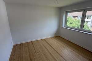 wunderschöne 4 Zimmer Wohnung mit großer Loggia. – Insterburger Str. 7, 24149 Neumühlen-Dietrichsdorf, Kiel – Vorschaubild 4