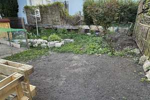Charmante Doppelhaushälfte mit Dachstudio, Carport und vielseitigem Gartenbereich – Die vollständige Adresse der Immobilie erhältst du vom Anbieter., 70734 Fellbach – Vorschaubild 4