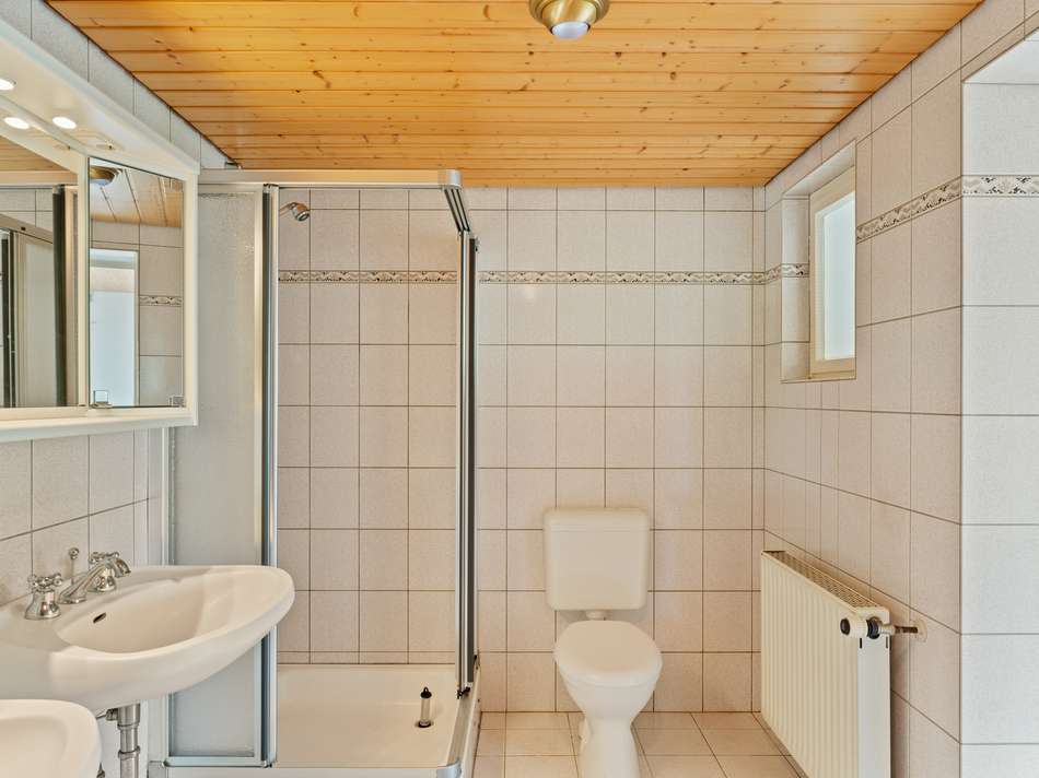Badezimmer - Vorderhaus