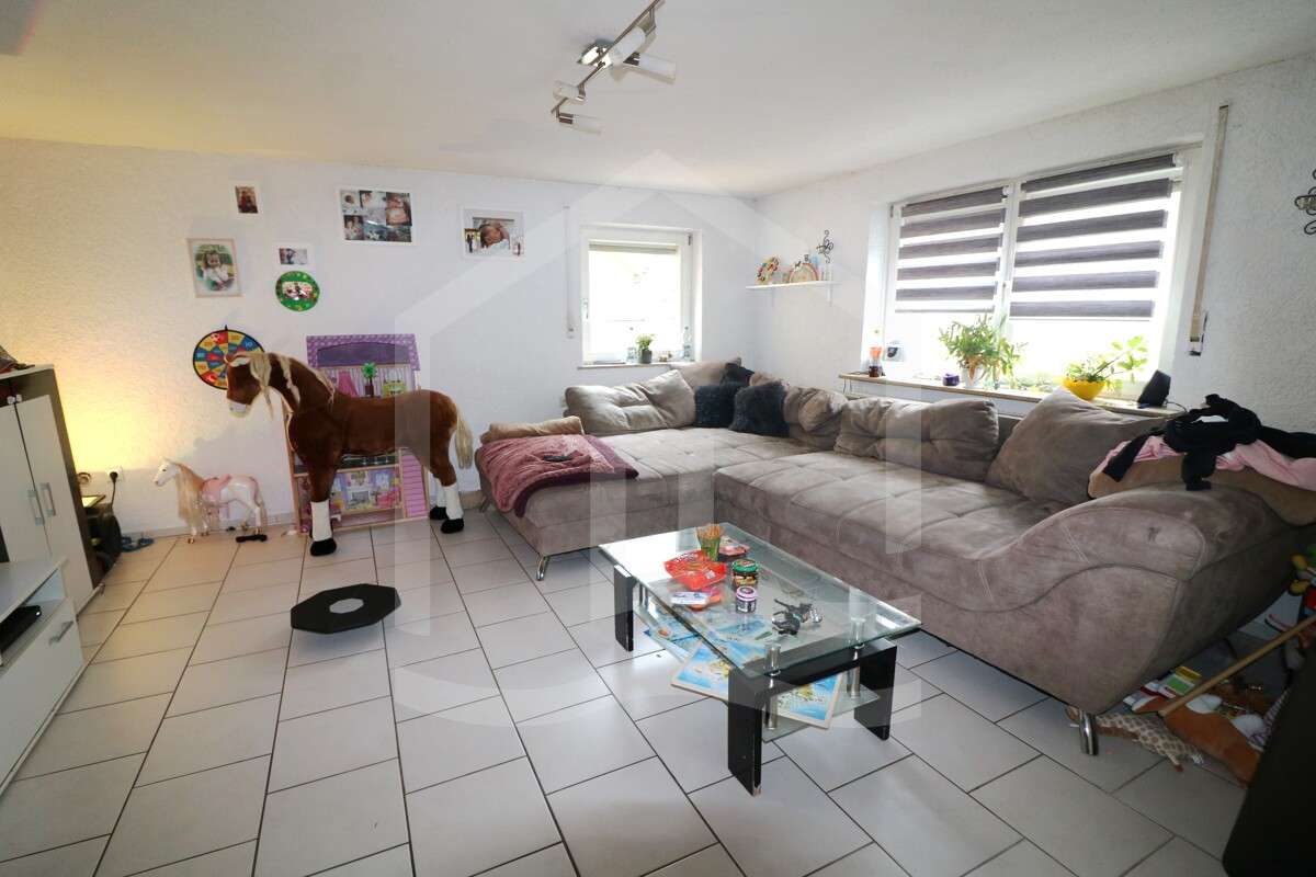 Immobilie in Widdern - Einfamilienhaus mit vielseitigen Nutzungsmöglichkeiten und großzügigem Platzangebot - Bild 6