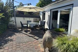 Wohnen mit Charakter: Doppelhaushälfte in Husum – Die vollständige Adresse der Immobilie erhältst du vom Anbieter., 25813 Husum – Vorschaubild 2