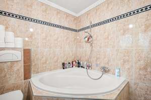 Property thumbnail 16