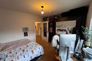 Großzügige 3-Zimmer-Wohnung mit Sonnenbalkon und Garage in Düsseldorf – Die vollständige Adresse der Immobilie erhältst du vom Anbieter., 40470 Mörsenbroich, Düsseldorf – Vorschaubild 9
