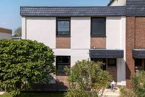 Charmantes Familiendomizil in Bestlage von Rondorf: 109m² Wfl. + 21m² Wintergarten mit Kaminofen – Die vollständige Adresse der Immobilie erhältst du vom Anbieter., 50997 Rondorf, Köln – Vorschaubild 5