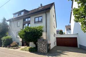 Ruhig und doch zentral: Helle 
Wohnung mit Garagenstellplatz