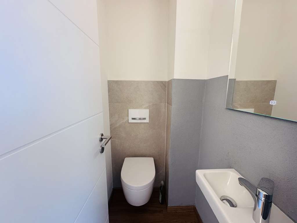 Immobilie in Unkel - Exklusiv wohnen in Unkel – Stilvoll sanierte Eigentumswohnung mit Tiefgarage  und  Balkon in Rhein - Bild 4