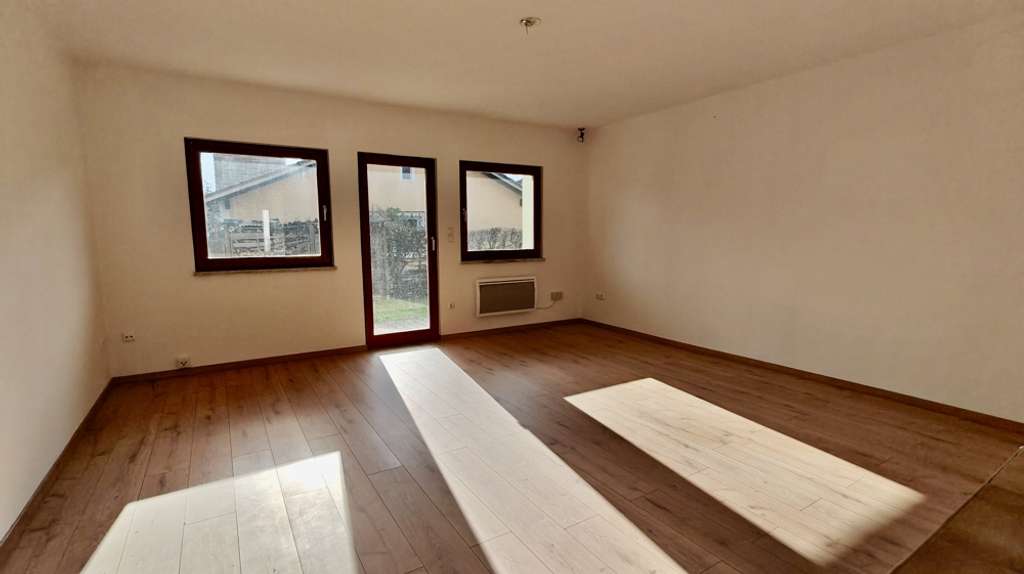 Immobilie in Salzweg - Charmante 1,5-Zimmer-Wohnung im Erdgeschoss mit Terrasse und Garten in Passau-Salzweg! - Bild 2