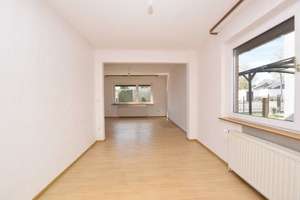 Ein Zuhause mit vielen Möglichkeiten: Resthof mit Potenzial und Nebengebäuden in Wolfsburg – Die vollständige Adresse der Immobilie erhältst du vom Anbieter., 38448 Wendschott, Wolfsburg – Vorschaubild 6