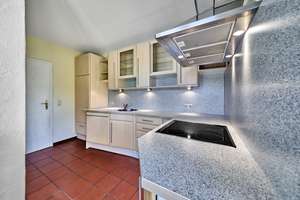 WOHNEN MIT BLICK AUF DIE PFERDEKOPPEL! 4 Zimmer Maisonette mit Stellplatz, Einbauküche und Balkon – Die vollständige Adresse der Immobilie erhältst du vom Anbieter., 65207 Kloppenheim, Wiesbaden – Vorschaubild 9