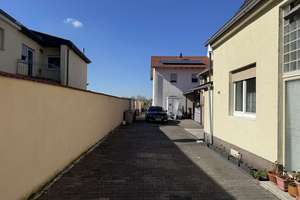Modernes Einfamilienhaus KfW-70, Energieklasse A+ – Großer Garten mit Pool und Terrasse – Die vollständige Adresse der Immobilie erhältst du vom Anbieter., 68307 Sandhofen, Mannheim – Vorschaubild 28