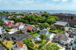 Nordseecharme trifft Entwicklungspotenzial – MFH mit Ferienvermietung in Wyk auf Föhr – Die vollständige Adresse der Immobilie erhältst du vom Anbieter., 25938 Wyk auf Föhr – Vorschaubild 4