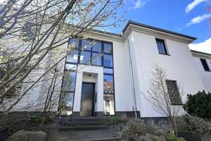 Moderne Obergeschosswohnung mit 2 Balkonen, Tiefgarage und Aufzug im Stadtgartenviertel Hagen – Die vollständige Adresse der Immobilie erhältst du vom Anbieter., 58089 Wehringhausen, Hagen – Vorschaubild 2