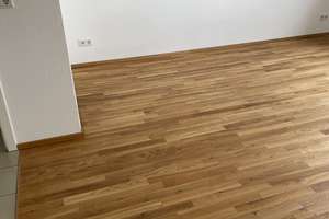 Lev.-Opladen: 2. OG, helle 3-Zi., 75-qm-Stadtwhg., Fensterbad, Parkett, Südbalkon, Nähe Bhf. – Die vollständige Adresse der Immobilie erhältst du vom Anbieter., 51379 Opladen, Leverkusen – Vorschaubild 3
