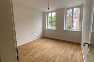 moderne und neuwertige 3-Zimmer-Wohnung mit Terrasse in Aachen-Burtscheid ab 01.05 – Adlerberg 12-14, 52066 Burtscheider Abtei, Aachen – Vorschaubild 1