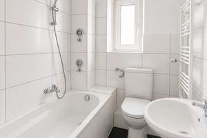 Bezugsfrei - Sanierte 2-Zimmer Wohnung – Berliner Str.  9, 42275 Oberbarmen, Wuppertal – Vorschaubild 2