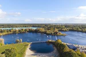 Hochwertiges Ferienhaus mit Zugang zu privater Badebucht in exklusiver Lage am Badesee – Die vollständige Adresse der Immobilie erhältst du vom Anbieter., 26607 Aurich – Vorschaubild 2