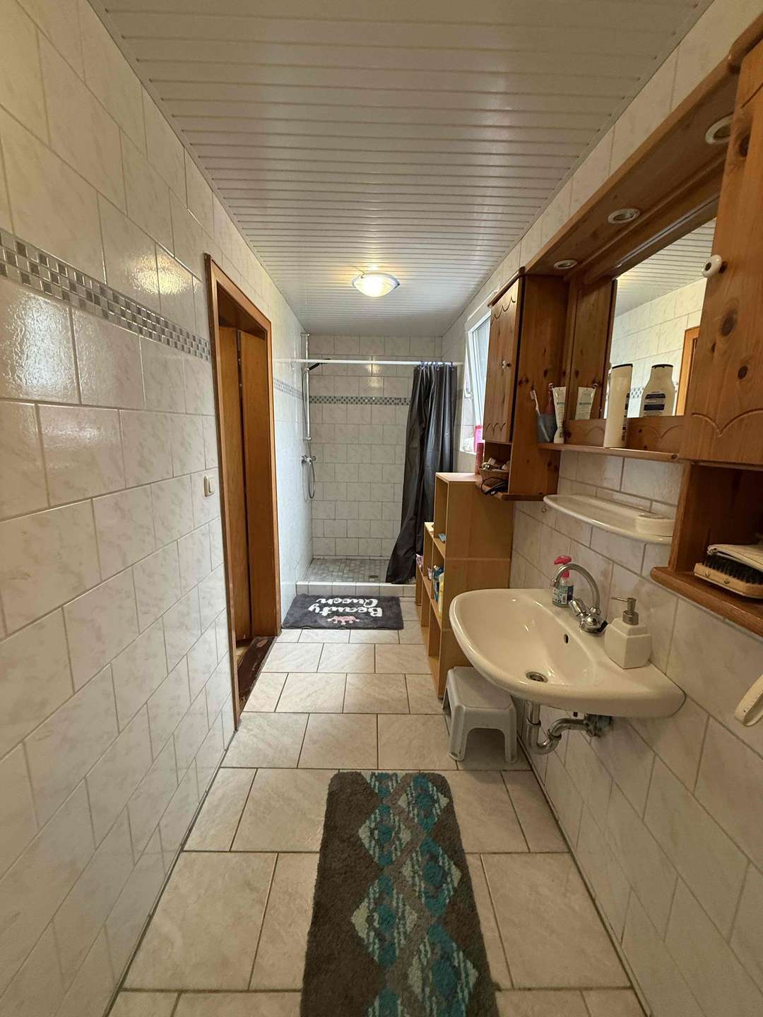 Immobilie in Südbrookmerland - Vielseitiges Wohn- und Geschäftshaus mit 3 Einheiten, kernsanierter Fleischerei & PV-Anlage - Bild 9