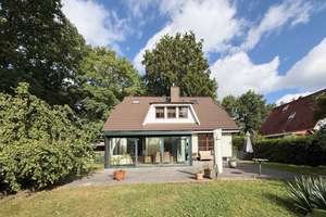Viel Platz zum Leben, Einfamilienhaus auf schönem Grundstück – Die vollständige Adresse der Immobilie erhältst du vom Anbieter., 22455 Schnelsen, Hamburg – Vorschaubild 6