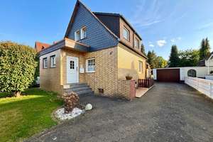 Mehrgenerationenwohnen mit Perspektive – sanierungsbedürftiges 1–2 Familienhaus in beliebter Siedlun – Die vollständige Adresse der Immobilie erhältst du vom Anbieter., 44866 Wattenscheid-Mitte, Bochum – Vorschaubild 3