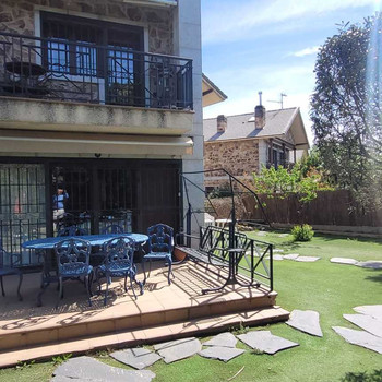 CHALET IM ZENTRUM VON ALPEDRTE OHNE PROVISIONEN