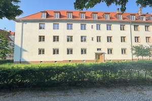 Ruhig und grün! * Dunkles Parkett * Fußbodenheizung * Balkon * Wanne & Dusche * LED-Licht – Gregor-Fuchs-Straße 41, 4318 Anger-Crottendorf, Leipzig – Vorschaubild 4