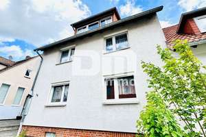 Modernisiertes Zweifamilienhaus mit Maisonettebereich in Panorama Traumlage + Garage / Terrasse – Die vollständige Adresse der Immobilie erhältst du vom Anbieter., 34128 Harleshausen, Kassel – Vorschaubild 1