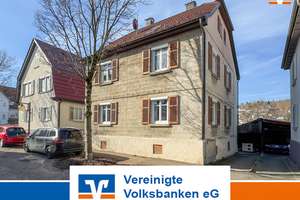 Familienidylle : Zentrumsnahes Zweifamilienhaus mit großem sonnigen Garten ! – Die vollständige Adresse der Immobilie erhältst du vom Anbieter., 72793 Pfullingen – Vorschaubild 1