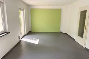 Gepflegtes Doppelhaus mit lichtdurchflutetem Wohnbereich und modernisiertem Wohnkomfort! – 9599 Freiberg – Vorschaubild 15