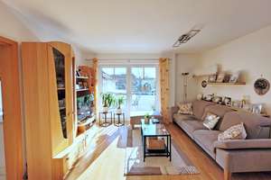SOLIDE, MASSIV, WERTBESTÄDIG!!! Attraktive 2- Zimmer- ETW  mit Balkon und Carport – Riedweg 3, 36266 Heringen (Werra) – Vorschaubild 4