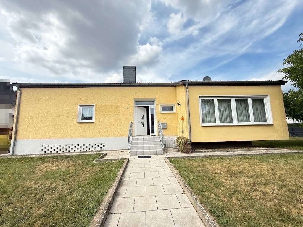 Immobilie in Villmar - ---Alles auf einer Ebene – EFH mit Garage und Garten in Villmar--- - Bild 2