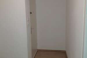 Köln Braunsfeld,  2-Zimmer Wohnung , Küche, Diele, Bad und gr. Südbalkon ( 8m. ) – Elsenborner Str. 25, 50933 Braunsfeld, Köln – Vorschaubild 11