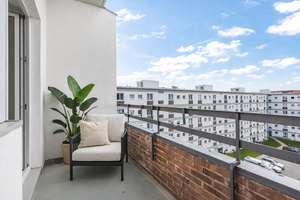 Stellplatz geschenkt! 5.OG mit Weitblick - frisch sanierte 3-Zimmerwohnung in Wilmersdorf! – Die vollständige Adresse der Immobilie erhältst du vom Anbieter., 10717 Wilmersdorf, Berlin – Vorschaubild 1