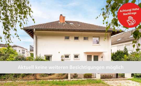 Exklusive Lage trifft Potenzial - Freistehendes Einfamilienhaus mit Charme und Entwicklungspotenzial