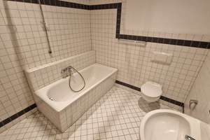 Dachgeschoss-3-Zimmer mit 2 Bädern und Einbauküche in Magdeburg – Breiter Weg 228, 39104 Altstadt, Magdeburg – Vorschaubild 5
