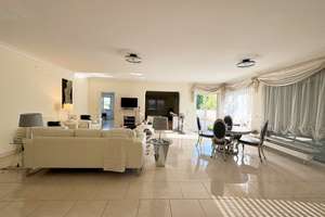 Luxury Penthouse with garage near Clay Casern