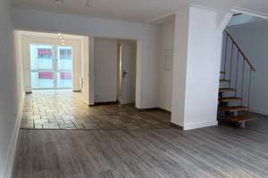 Erstbezug nach Sanierung: Helle 3,5-Zi.-Wohnung mit 2 Balkonen im Belgischen Viertel in Köln 