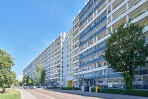 Geräumige Familienwohnung mit Balkon – direkt bezugsfrei – Richard-Paulick-Straße 12, 6124 Südliche Neustadt, Halle (Saale) – Vorschaubild 8