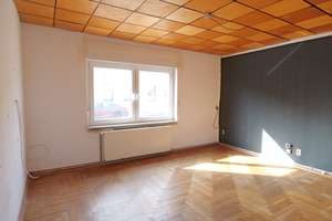 Charmantes Reihenhaus mit Kamin, Garage und Terrasse – Die vollständige Adresse der Immobilie erhältst du vom Anbieter., 6785 Oranienbaum – Vorschaubild 4