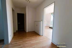 Traumhafte 2-Zimmer-Dachgeschosswohnung mit zwei Balkonen, Einbauküche & Wannenbad – Wallstraße 1c, 6449 Aschersleben – Vorschaubild 5