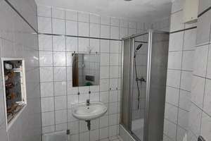 Gemütliche 2-Zimmer mit neuen Laminat und Einbauküche in guter Lage! – Glösaer Straße 28, 9131 Ebersdorf, Chemnitz – Vorschaubild 6