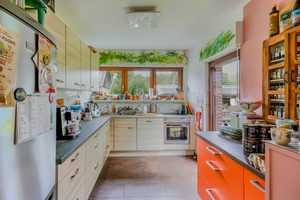 Pfalzdorf: Großes Einfamilienhaus mit Scheune, Pool, Außensauna und Solaranlage – perfekt für Famili – Bedburger Straße 74, 47574 Kleve (Kreis) – Vorschaubild 12