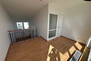 Reihenmittelhaus mit Gartenanteil,max. 5 Personen, mit eigenem festen Einkommen – Käthe-Heinemann-Weg 19, 13591 Staaken, Berlin – Vorschaubild 18
