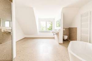 ERSTBEZUG! Exklusive 2,5-Zimmer-Maisonettewohnung mit Townhouse-Feeling – Die vollständige Adresse der Immobilie erhältst du vom Anbieter., 81241 Pasing, München – Vorschaubild 7