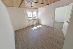 WOHNEN UND VERMIETEN MIT GARTEN UND GARAGE – Die vollständige Adresse der Immobilie erhältst du vom Anbieter., 96450 Bertelsdorf, Coburg – Vorschaubild 6